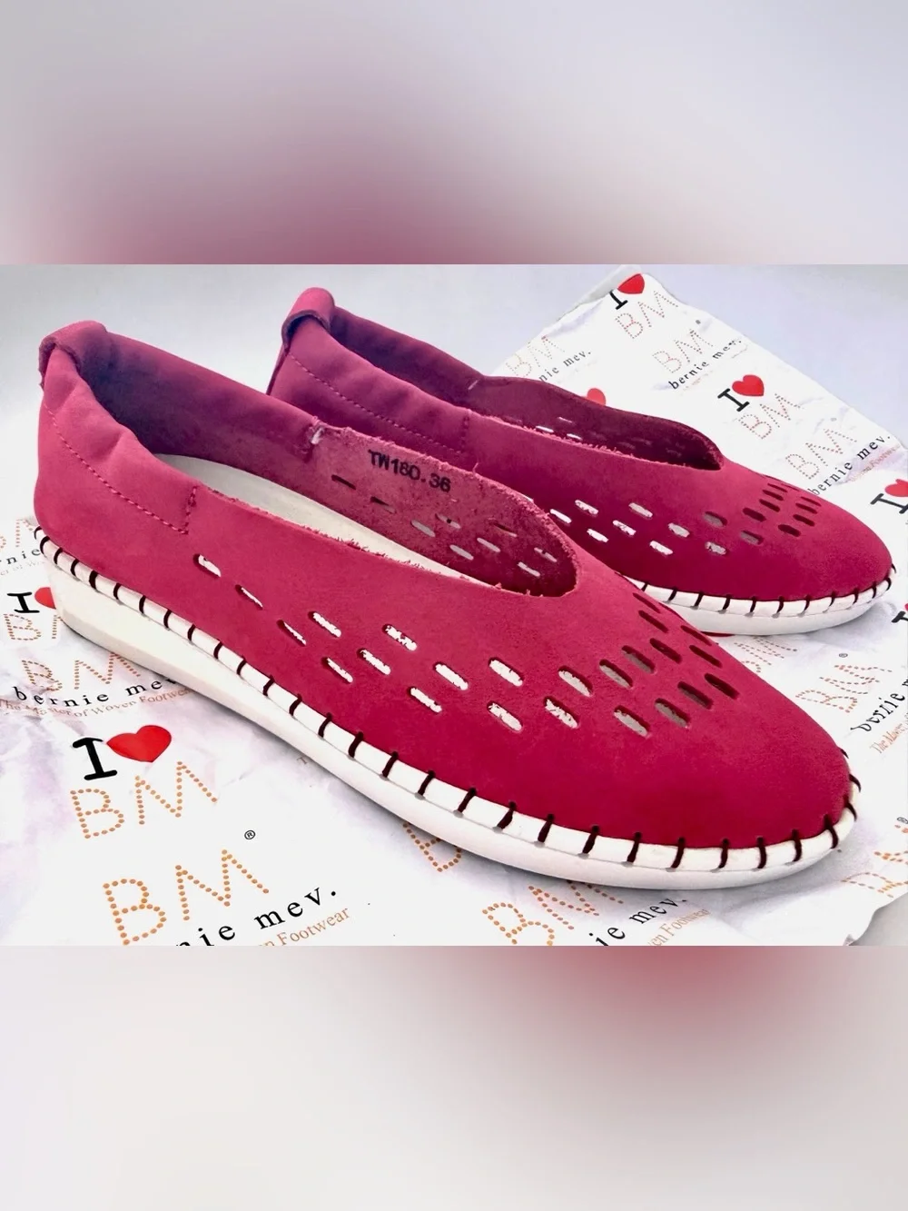 Bernie Mev TW180 Red Suede Slip On Comfort Flats Perforated Leather EU36 US 6